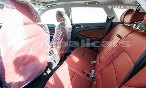 Buy Import Hyundai Tucson White Car in Import - Dubai in Bagmati Buy Import Hyundai Tucson White Car in Import - Dubai in Bagmati
