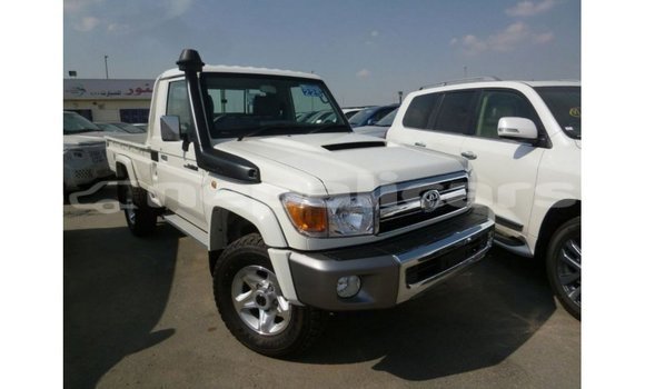 Buy Import Toyota Land Cruiser White Car in Import - Dubai in Bagmati Buy Import Toyota Land Cruiser White Car in Import - Dubai in Bagmati