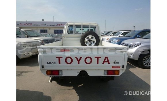 Buy Import Toyota Land Cruiser White Car in Import - Dubai in Bagmati Buy Import Toyota Land Cruiser White Car in Import - Dubai in Bagmati