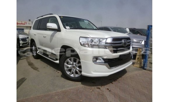 Buy Import Toyota Land Cruiser White Car in Import - Dubai in Bagmati Buy Import Toyota Land Cruiser White Car in Import - Dubai in Bagmati