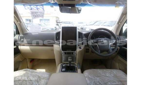Buy Import Toyota Land Cruiser White Car in Import - Dubai in Bagmati Buy Import Toyota Land Cruiser White Car in Import - Dubai in Bagmati