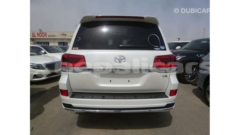 Big with watermark toyota land cruiser bagmati import dubai 2385
