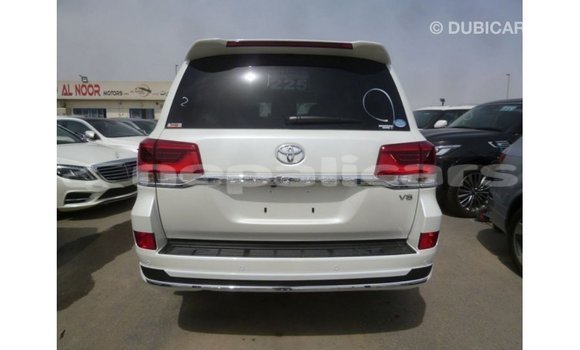Buy Import Toyota Land Cruiser White Car in Import - Dubai in Bagmati Buy Import Toyota Land Cruiser White Car in Import - Dubai in Bagmati