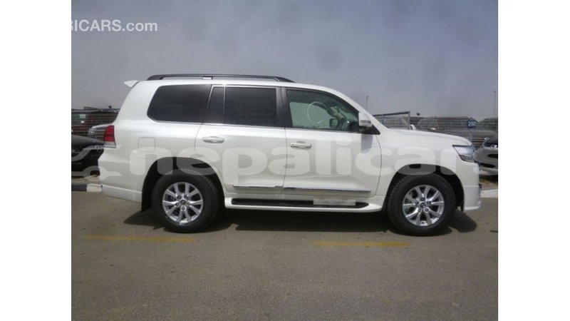 Big with watermark toyota land cruiser bagmati import dubai 2385