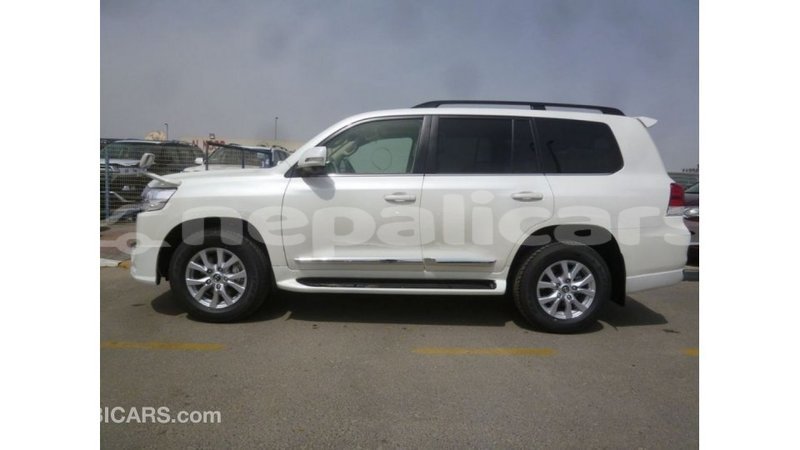 Big with watermark toyota land cruiser bagmati import dubai 2385