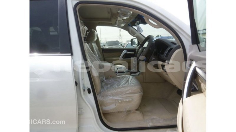 Big with watermark toyota land cruiser bagmati import dubai 2385