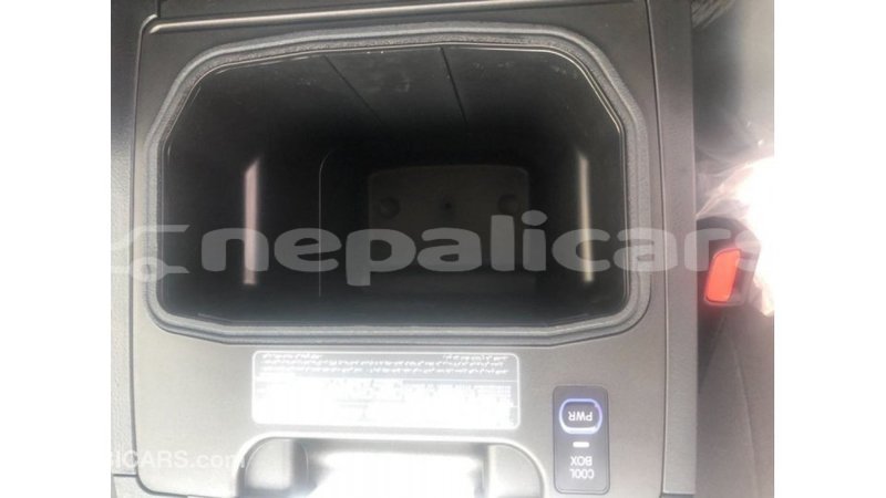 Big with watermark toyota land cruiser bagmati import dubai 2387