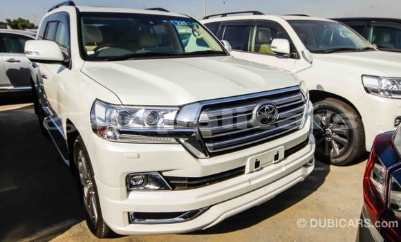 Buy Import Toyota Land Cruiser White Car in Import - Dubai in Bagmati Buy Import Toyota Land Cruiser White Car in Import - Dubai in Bagmati