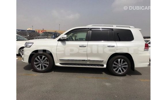 Buy Import Toyota Land Cruiser White Car in Import - Dubai in Bagmati Buy Import Toyota Land Cruiser White Car in Import - Dubai in Bagmati