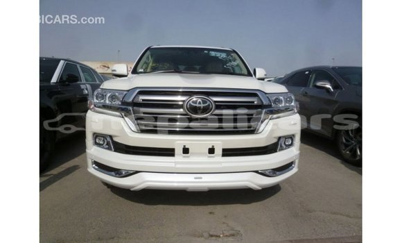 Buy Import Toyota Land Cruiser White Car in Import - Dubai in Bagmati Buy Import Toyota Land Cruiser White Car in Import - Dubai in Bagmati
