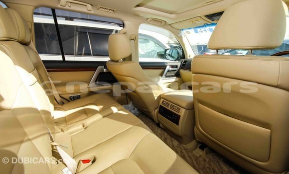 Buy Import Toyota Land Cruiser White Car in Import - Dubai in Bagmati Buy Import Toyota Land Cruiser White Car in Import - Dubai in Bagmati