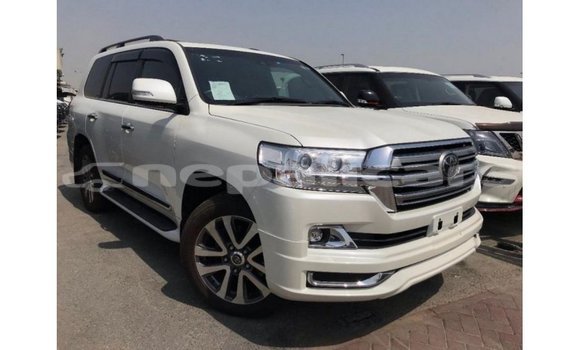 Buy Import Toyota Land Cruiser White Car in Import - Dubai in Bagmati Buy Import Toyota Land Cruiser White Car in Import - Dubai in Bagmati