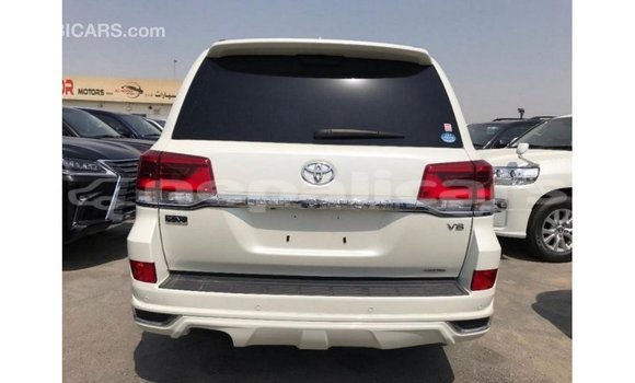 Buy Import Toyota Land Cruiser White Car in Import - Dubai in Bagmati Buy Import Toyota Land Cruiser White Car in Import - Dubai in Bagmati