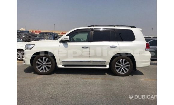 Buy Import Toyota Land Cruiser White Car in Import - Dubai in Bagmati Buy Import Toyota Land Cruiser White Car in Import - Dubai in Bagmati