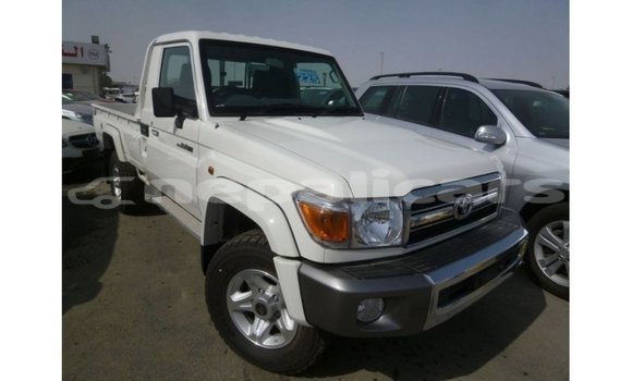 Buy Import Toyota Land Cruiser White Car in Import - Dubai in Bagmati Buy Import Toyota Land Cruiser White Car in Import - Dubai in Bagmati