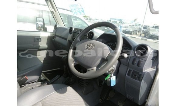 Buy Import Toyota Land Cruiser White Car in Import - Dubai in Bagmati Buy Import Toyota Land Cruiser White Car in Import - Dubai in Bagmati
