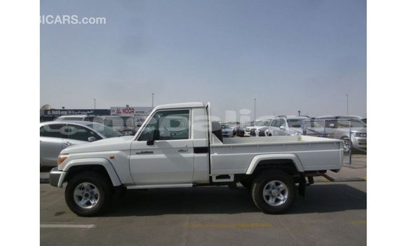 Buy Import Toyota Land Cruiser White Car in Import - Dubai in Bagmati Buy Import Toyota Land Cruiser White Car in Import - Dubai in Bagmati