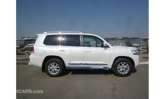 Buy Import Toyota Land Cruiser White Car in Import - Dubai in Bagmati Buy Import Toyota Land Cruiser White Car in Import - Dubai in Bagmati