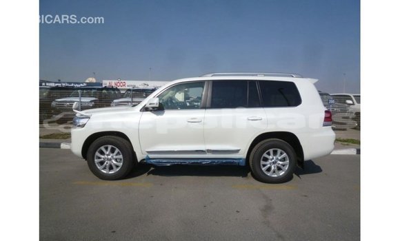 Buy Import Toyota Land Cruiser White Car in Import - Dubai in Bagmati Buy Import Toyota Land Cruiser White Car in Import - Dubai in Bagmati