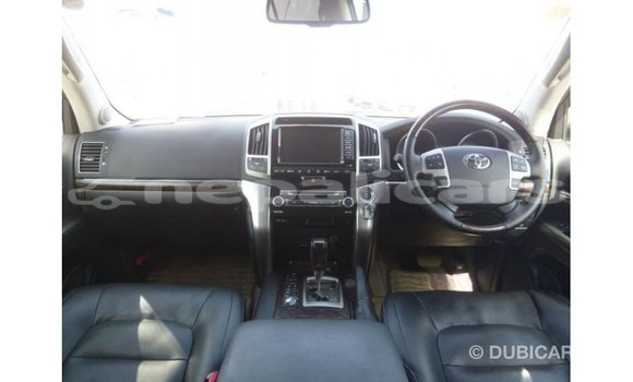 Buy Import Toyota Land Cruiser White Car in Import - Dubai in Bagmati Buy Import Toyota Land Cruiser White Car in Import - Dubai in Bagmati