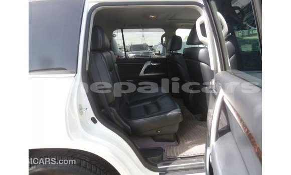 Buy Import Toyota Land Cruiser White Car in Import - Dubai in Bagmati Buy Import Toyota Land Cruiser White Car in Import - Dubai in Bagmati
