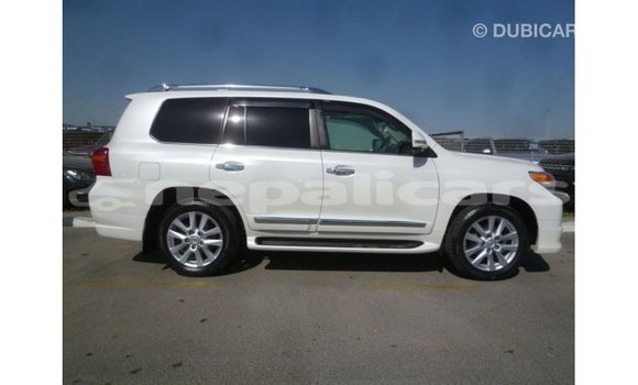 Buy Import Toyota Land Cruiser White Car in Import - Dubai in Bagmati Buy Import Toyota Land Cruiser White Car in Import - Dubai in Bagmati