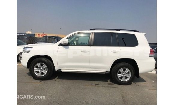 Buy Import Toyota Land Cruiser White Car in Import - Dubai in Bagmati Buy Import Toyota Land Cruiser White Car in Import - Dubai in Bagmati