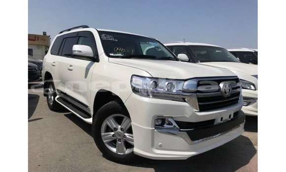 Buy Import Toyota Land Cruiser White Car in Import - Dubai in Bagmati Buy Import Toyota Land Cruiser White Car in Import - Dubai in Bagmati