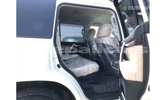 Buy Import Toyota Land Cruiser White Car in Import - Dubai in Bagmati Buy Import Toyota Land Cruiser White Car in Import - Dubai in Bagmati