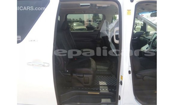 Buy Import Toyota Vellfire White Car in Import - Dubai in Bagmati Buy Import Toyota Vellfire White Car in Import - Dubai in Bagmati