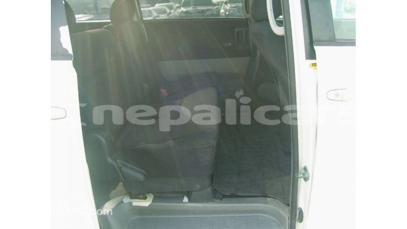 Big with watermark toyota noah bagmati import dubai 2447