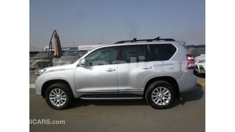 Big with watermark toyota prado bagmati import dubai 2473