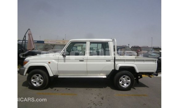 Buy Import Toyota Land Cruiser White Car in Import - Dubai in Bagmati Buy Import Toyota Land Cruiser White Car in Import - Dubai in Bagmati