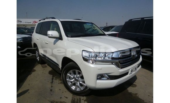 Buy Import Toyota Land Cruiser White Car in Import - Dubai in Bagmati Buy Import Toyota Land Cruiser White Car in Import - Dubai in Bagmati