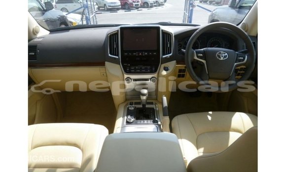 Buy Import Toyota Land Cruiser White Car in Import - Dubai in Bagmati Buy Import Toyota Land Cruiser White Car in Import - Dubai in Bagmati