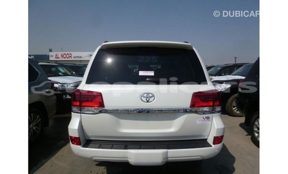 Buy Import Toyota Land Cruiser White Car in Import - Dubai in Bagmati Buy Import Toyota Land Cruiser White Car in Import - Dubai in Bagmati