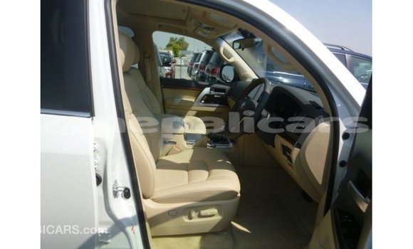 Buy Import Toyota Land Cruiser White Car in Import - Dubai in Bagmati Buy Import Toyota Land Cruiser White Car in Import - Dubai in Bagmati