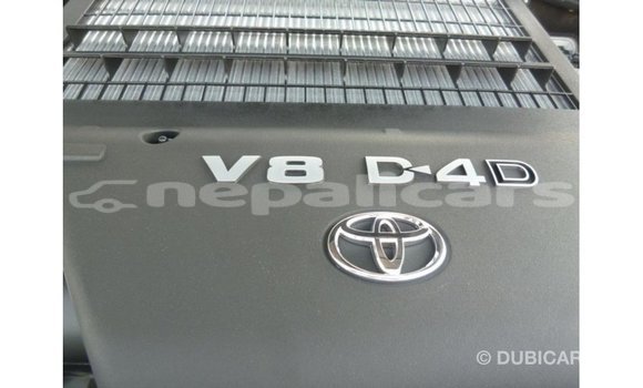 Buy Import Toyota Land Cruiser White Car in Import - Dubai in Bagmati Buy Import Toyota Land Cruiser White Car in Import - Dubai in Bagmati