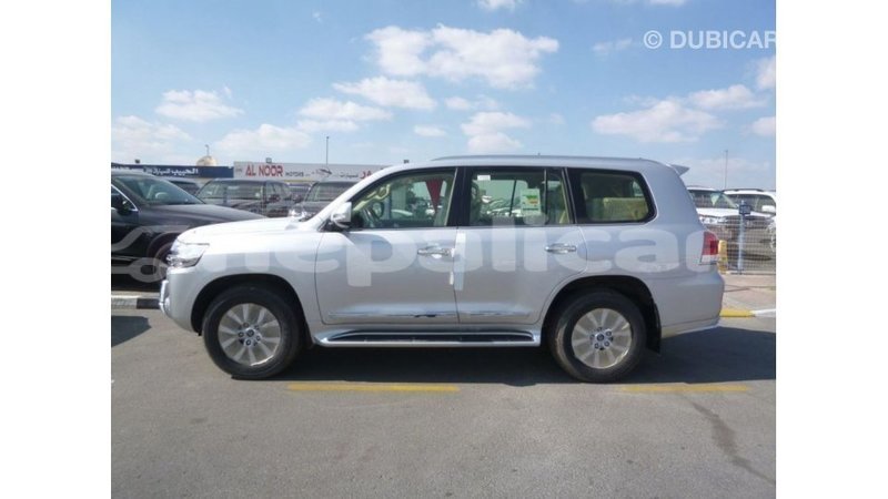 Big with watermark toyota land cruiser bagmati import dubai 2500