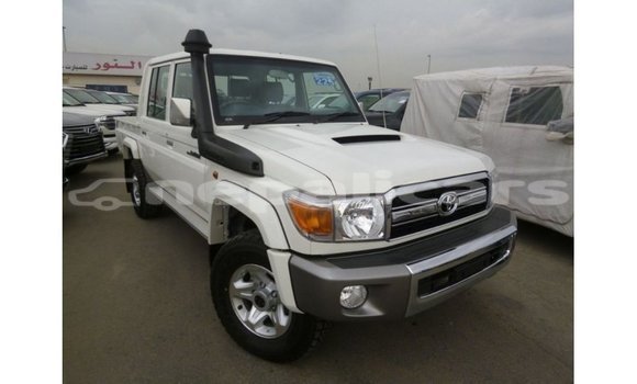 Buy Import Toyota Land Cruiser White Car in Import - Dubai in Bagmati Buy Import Toyota Land Cruiser White Car in Import - Dubai in Bagmati