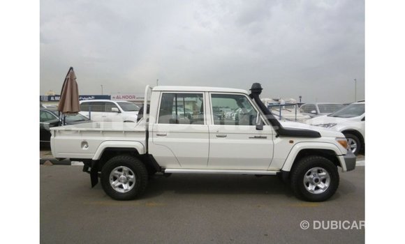 Buy Import Toyota Land Cruiser White Car in Import - Dubai in Bagmati Buy Import Toyota Land Cruiser White Car in Import - Dubai in Bagmati