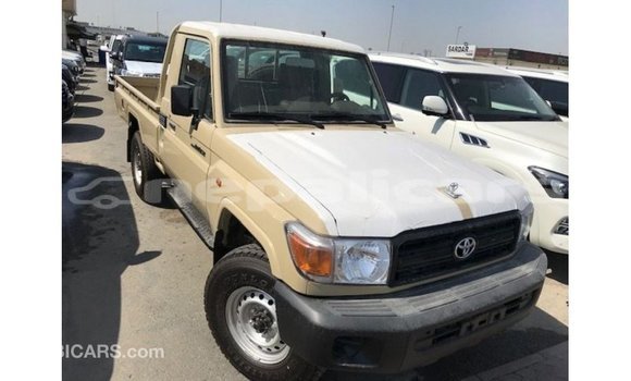 Buy Import Toyota Land Cruiser Beige Car in Import - Dubai in Bagmati Buy Import Toyota Land Cruiser Beige Car in Import - Dubai in Bagmati