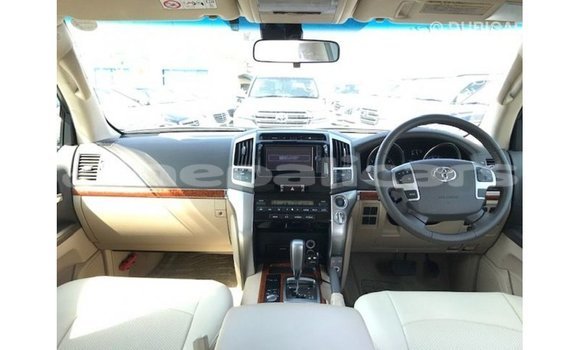 Buy Import Toyota Land Cruiser White Car in Import - Dubai in Bagmati Buy Import Toyota Land Cruiser White Car in Import - Dubai in Bagmati