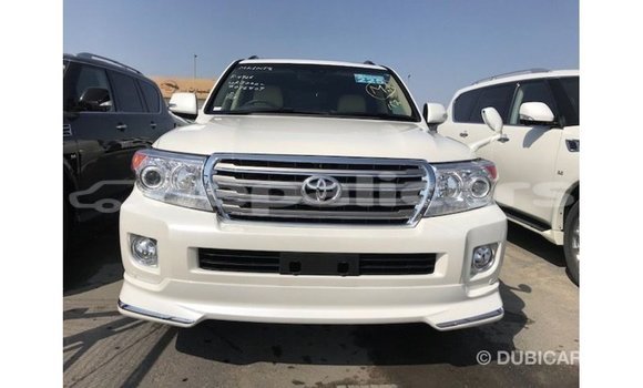 Buy Import Toyota Land Cruiser White Car in Import - Dubai in Bagmati Buy Import Toyota Land Cruiser White Car in Import - Dubai in Bagmati