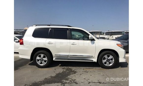 Buy Import Toyota Land Cruiser White Car in Import - Dubai in Bagmati Buy Import Toyota Land Cruiser White Car in Import - Dubai in Bagmati
