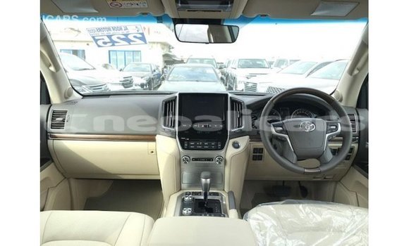 Buy Import Toyota Land Cruiser White Car in Import - Dubai in Bagmati Buy Import Toyota Land Cruiser White Car in Import - Dubai in Bagmati
