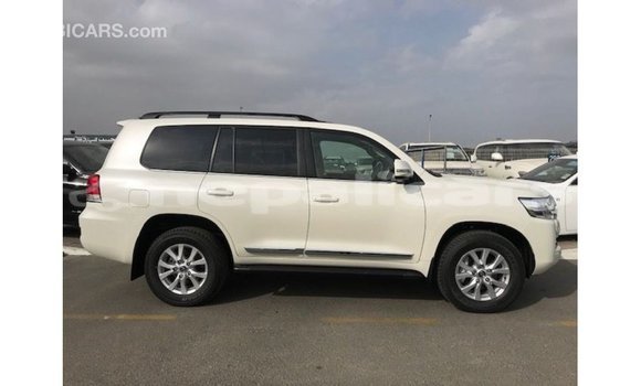 Buy Import Toyota Land Cruiser White Car in Import - Dubai in Bagmati Buy Import Toyota Land Cruiser White Car in Import - Dubai in Bagmati