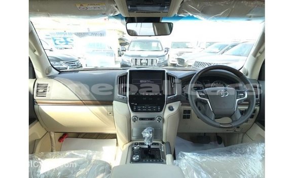 Buy Import Toyota Land Cruiser White Car in Import - Dubai in Bagmati Buy Import Toyota Land Cruiser White Car in Import - Dubai in Bagmati