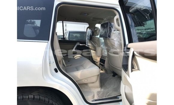 Buy Import Toyota Land Cruiser White Car in Import - Dubai in Bagmati Buy Import Toyota Land Cruiser White Car in Import - Dubai in Bagmati