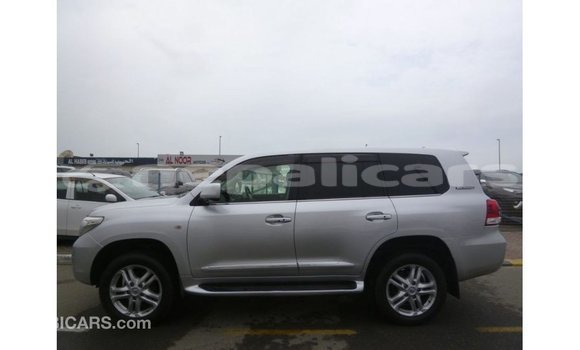 Buy Import Toyota Land Cruiser Other Car in Import - Dubai in Bagmati Buy Import Toyota Land Cruiser Other Car in Import - Dubai in Bagmati
